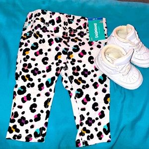 3C crib shoes used, with free jeans never worn 3/6 Months